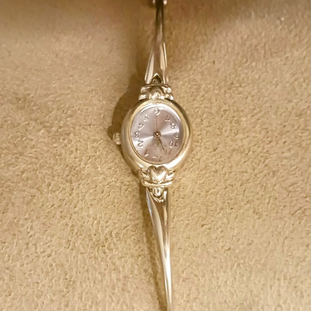 Antique Gloria Vanderbilt woman's watch
